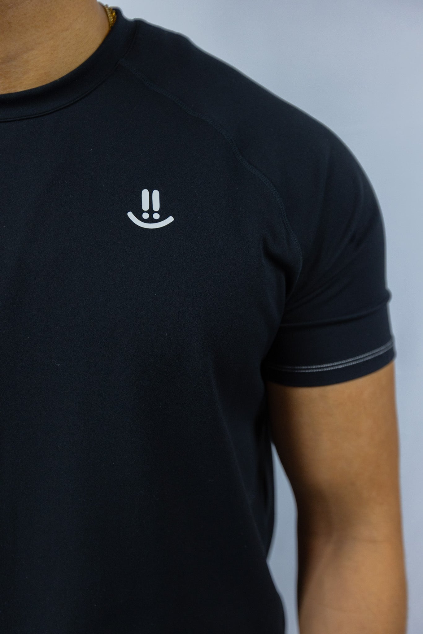 VIRA MOTION Tee